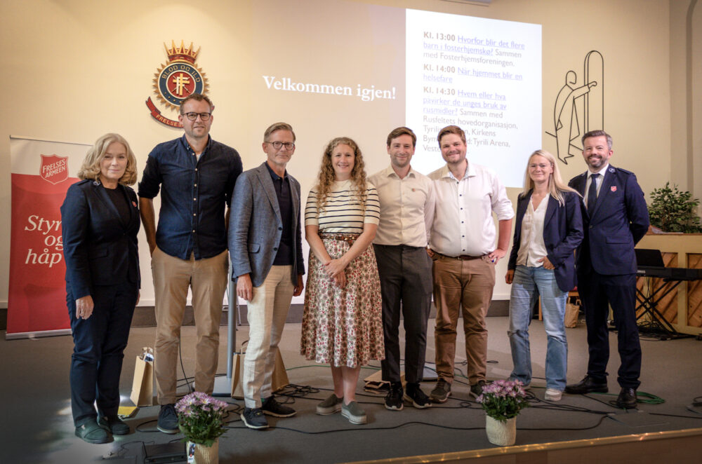 Gruppebilde av de som hadde innlegg på seminaret.