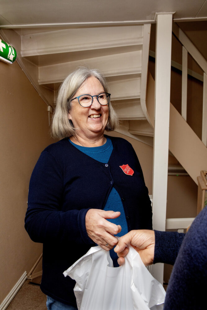 Apen dor og Matutdeling i Tonsberg FRL 27354 Foto Kristin Svorte