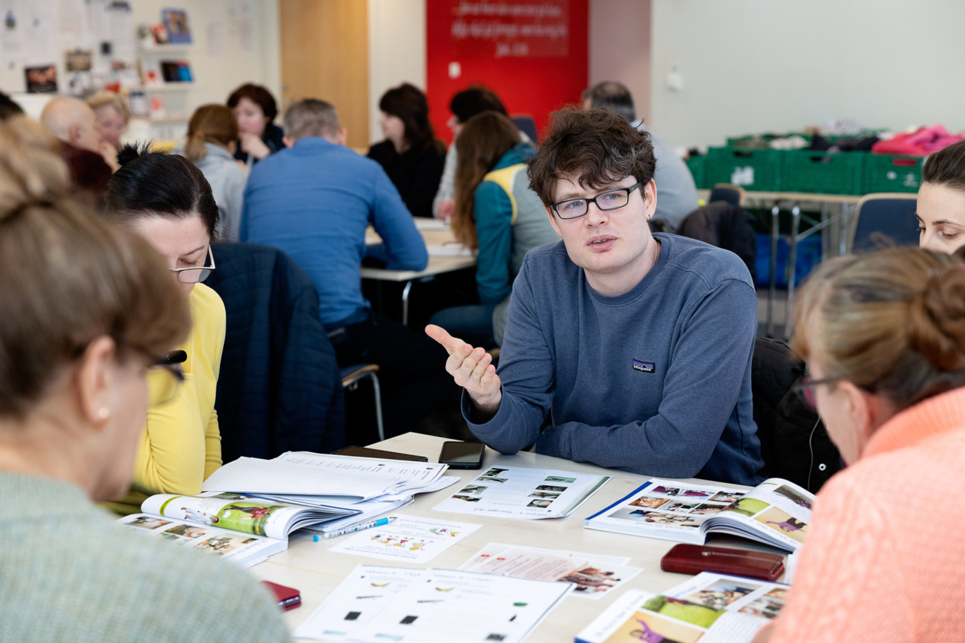 Språkcafe04 Tenner Lys For Ukraina