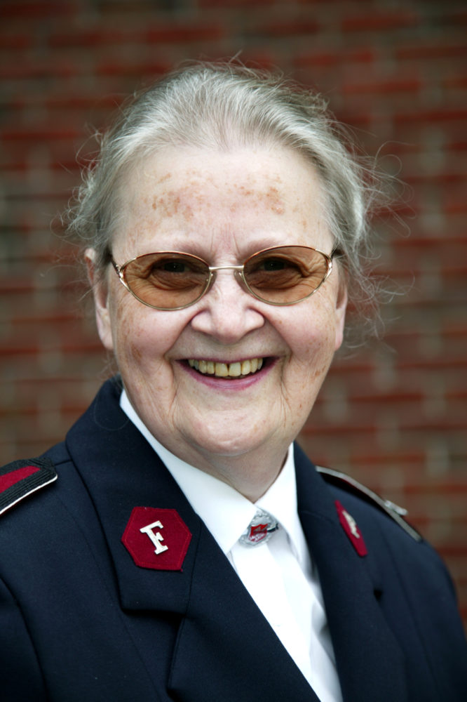 Portrett Marit Berre i Frelsesarmeen uniform